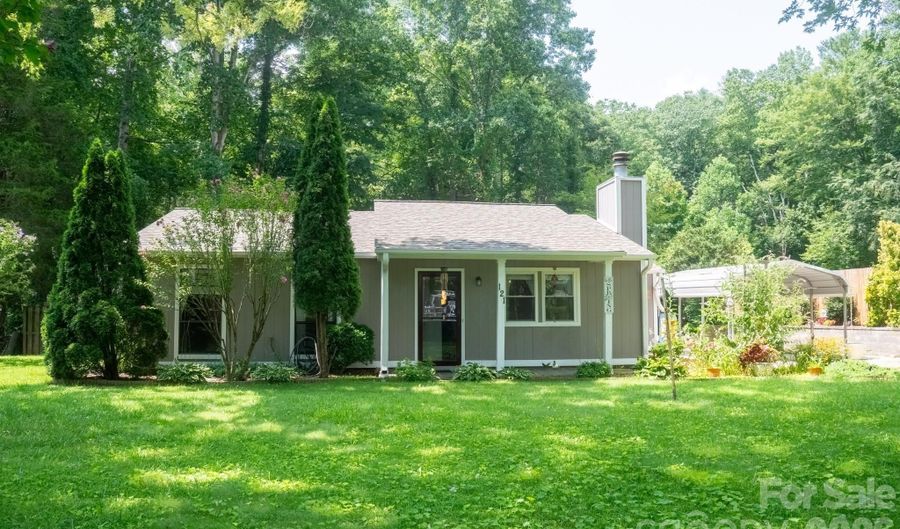 121 Wicklow Dr, Asheville, NC 28806 - 3 Beds, 2 Bath