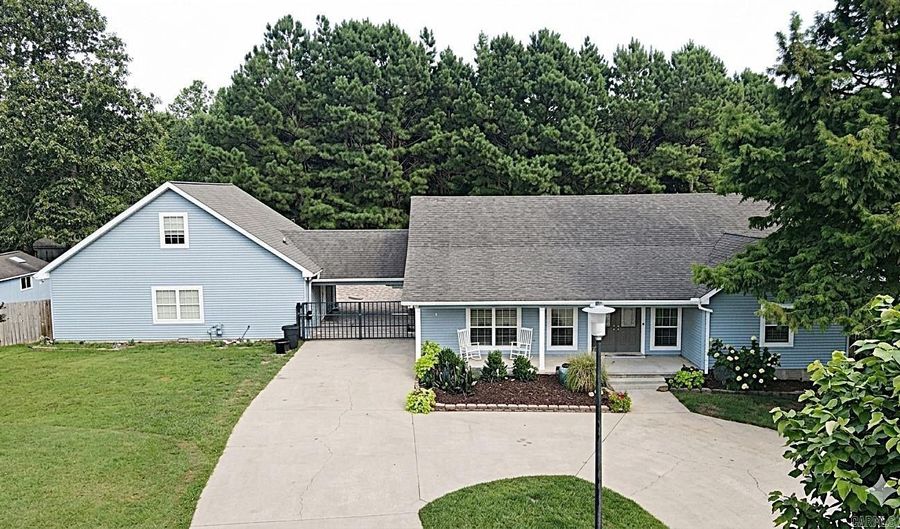 109 Cypress Ct, Arkadelphia, AR 71923 - 3 Beds, 4 Bath