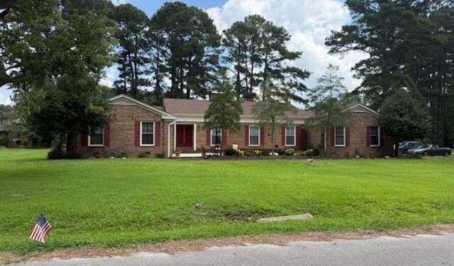 113 Clarendon Rd, Ahoskie, NC 27910 - 4 Beds, 3 Bath