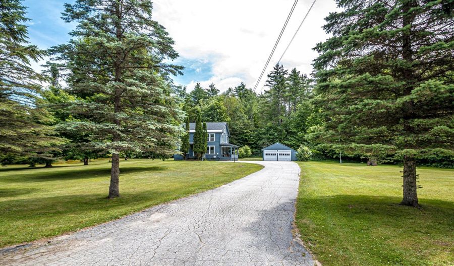 152 Parker Rd, Carroll, NH 03598 - 4 Beds, 2 Bath