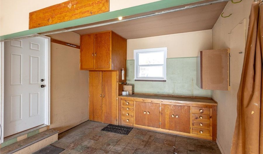 2119 Hewitt Dr, Billings, MT 59102 - 3 Beds, 2 Bath