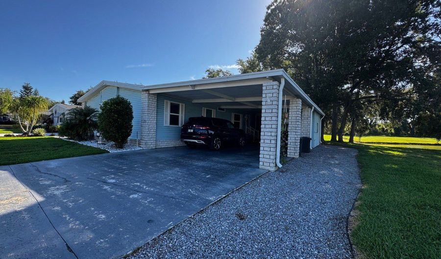 133 HAMPTON Dr E, Auburndale, FL 33823 - 2 Beds, 2 Bath