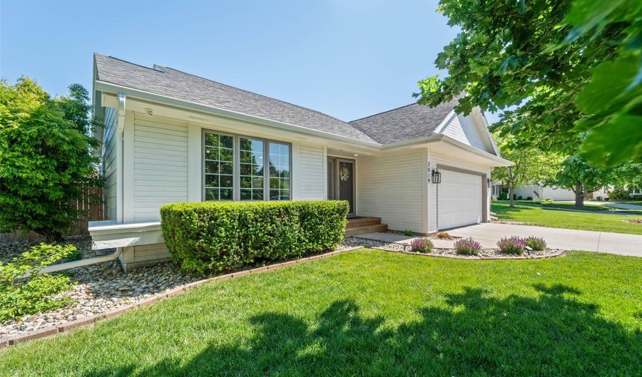 2019 Taylor Cir, Ames, IA 50010 - 4 Beds, 3 Bath