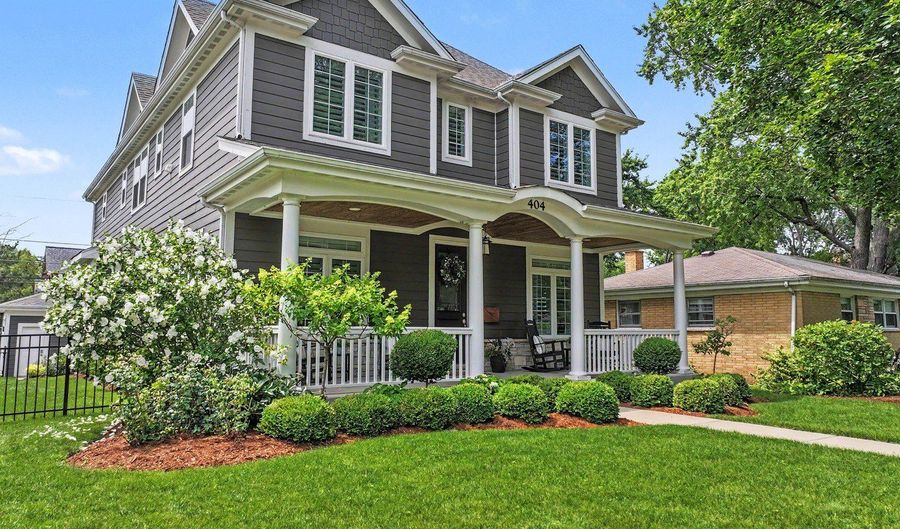 404 W Olive St, Arlington Heights, IL 60004 - 4 Beds, 4 Bath