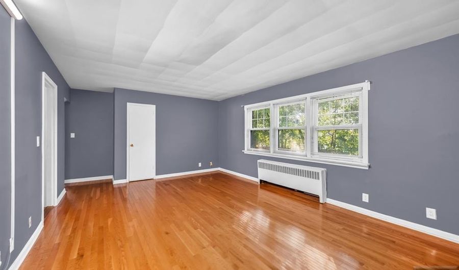 6 Gainesborough 1B, River Edge, NJ 07661 - 2 Beds, 1 Bath
