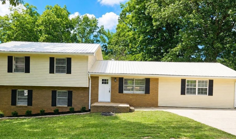 1119 CHATWOOD Dr, Anniston, AL 36206 - 4 Beds, 2 Bath