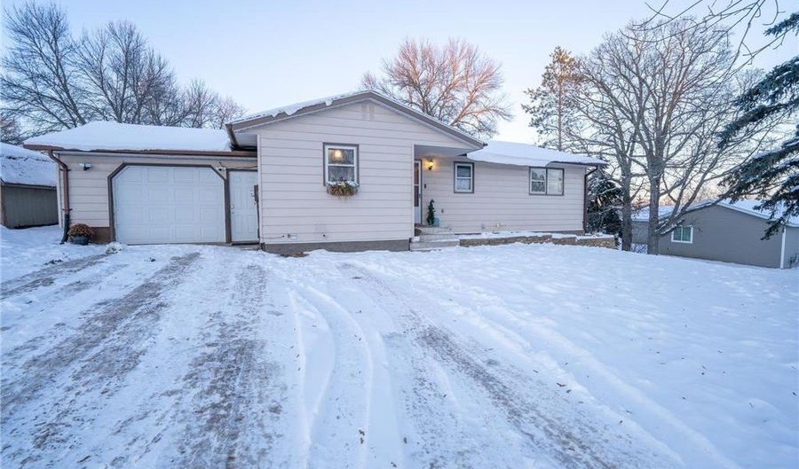 2301 Runestone Ave, Alexandria, MN 56308 - 4 Beds, 2 Bath