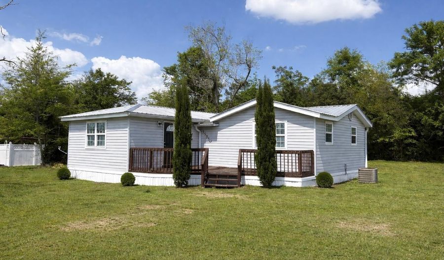 15550 NW Broad St, Altha, FL 32421 - 2 Beds, 1 Bath