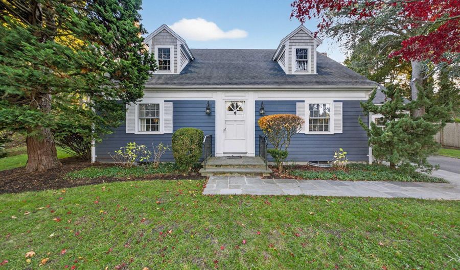 79 Bayberry Ln, Barnstable, MA 02630 - 4 Beds, 3 Bath