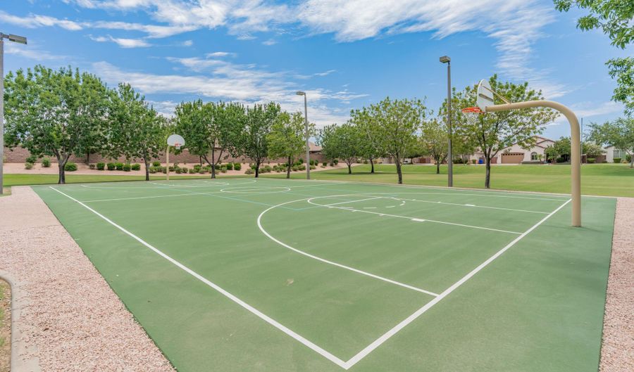 4060 S EMERSON St, Chandler, AZ 85248 - 5 Beds, 3 Bath