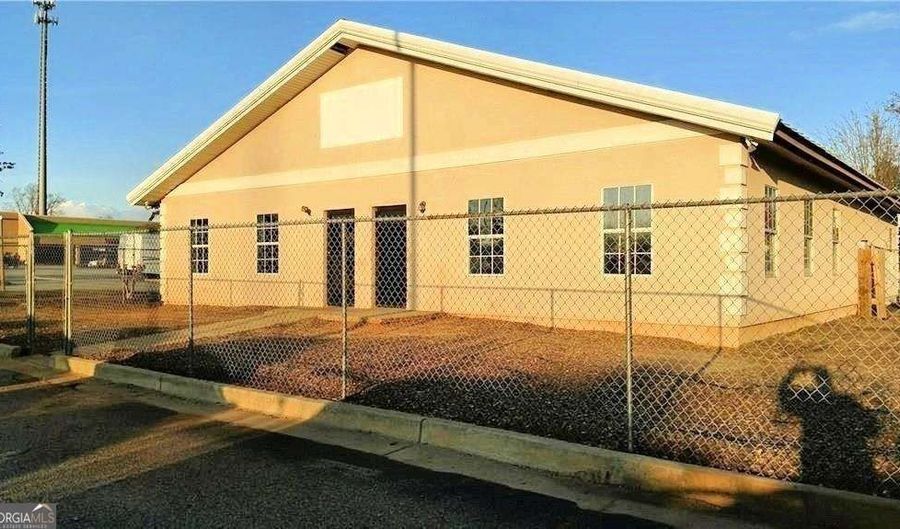 3180 Atlanta Hwy, Athens, GA 30606 - 0 Beds, 0 Bath