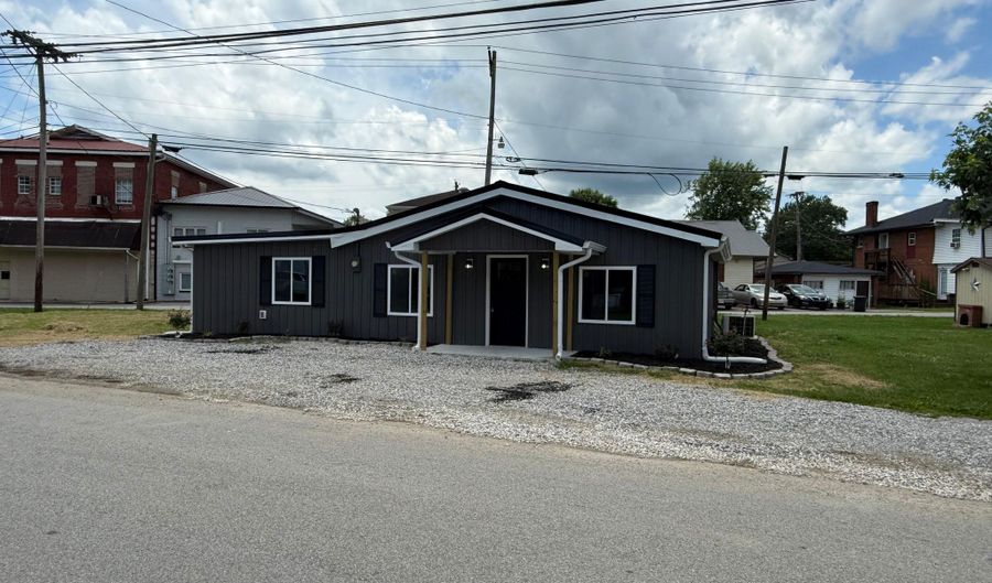161 S Allison Ave, Barbourville, KY 40906 - 3 Beds, 2 Bath