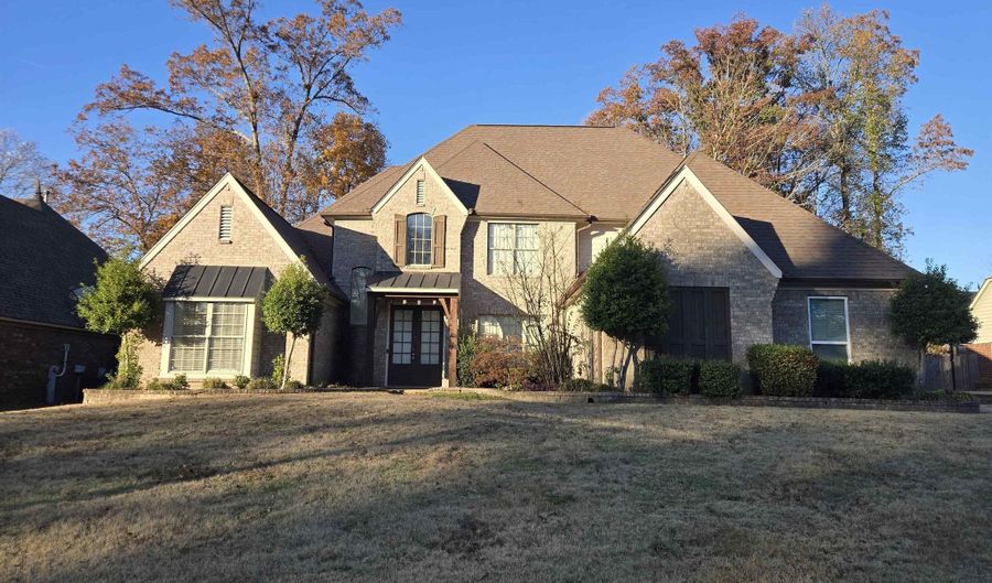 8280 REBECCA WOODS Dr, Bartlett, TN 38002 - 5 Beds, 3 Bath