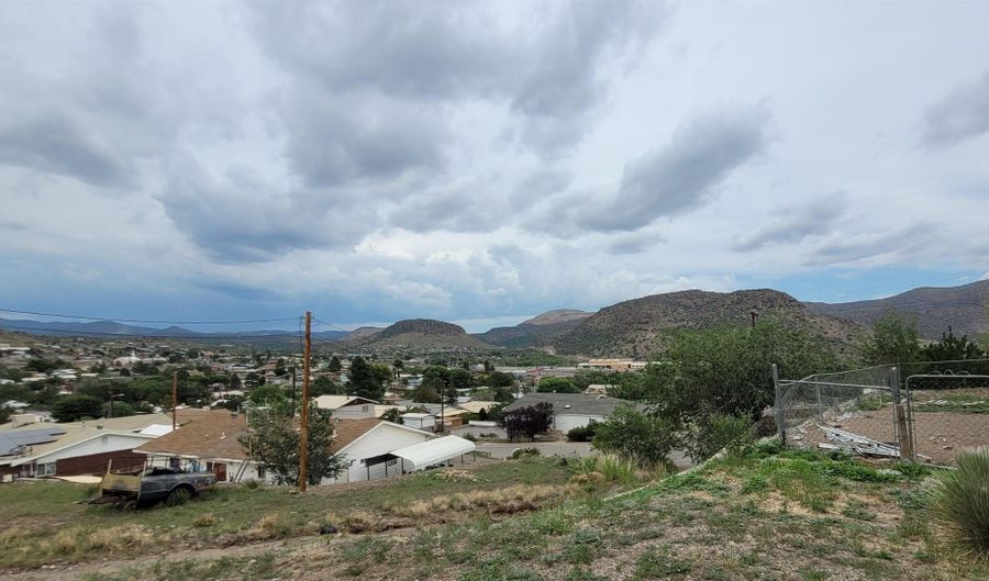 1401 Royal St, Bayard, NM 88023 - 5 Beds, 4 Bath