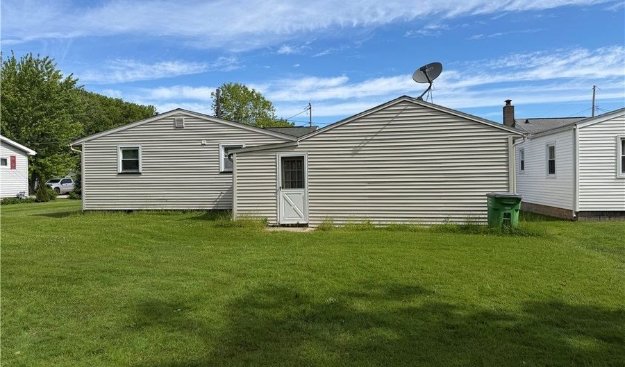 6056 Ivan Rd, Ashtabula, OH 44004 - 2 Beds, 1 Bath