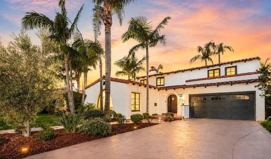 2318 Plum St, San Diego, CA 92106 - 4 Beds, 5 Bath