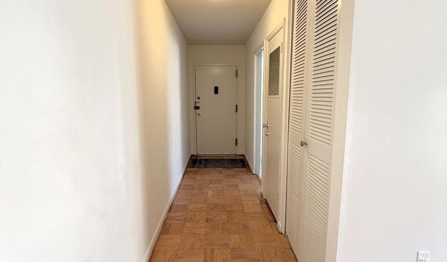 10661 WEYMOUTH St 101, Bethesda, MD 20814 - 1 Beds, 1 Bath