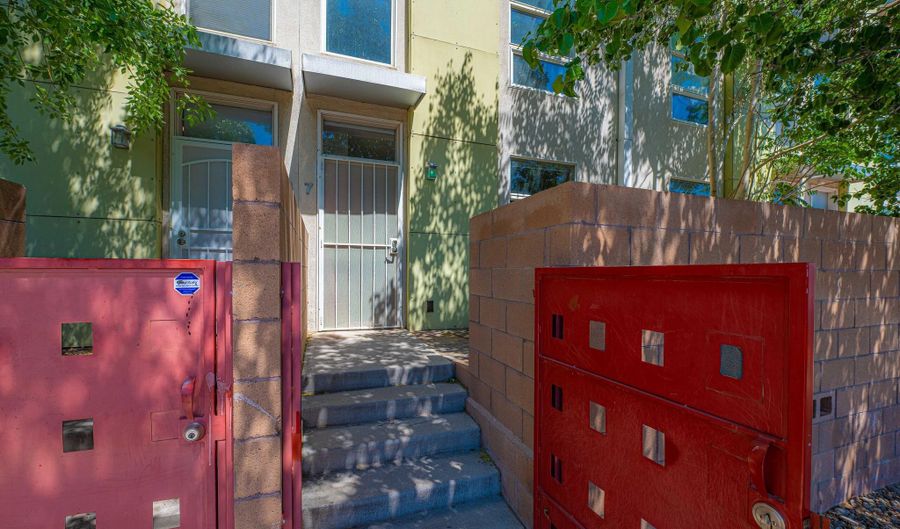 702 Broadway Blvd SE Apt 7, Albuquerque, NM 87102 - 2 Beds, 2 Bath