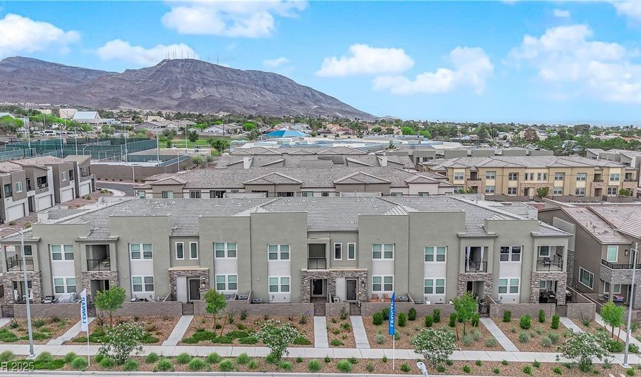 334 Laurel Peak Dr, Henderson, NV 89015 - 3 Beds, 3 Bath