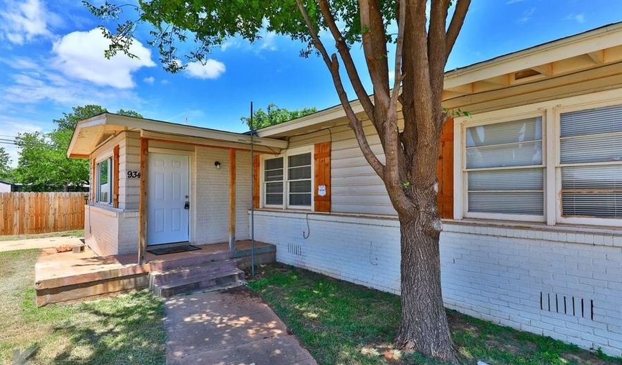 934 S Pioneer Dr, Abilene, TX 79605 - 4 Beds, 2 Bath