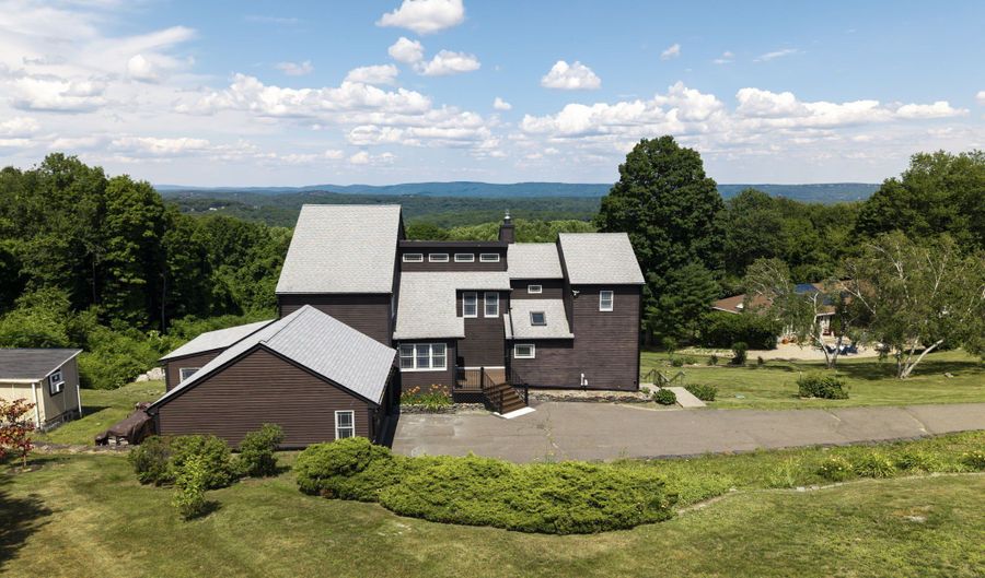 86 Taine Mountain Rd, Burlington, CT 06013 - 4 Beds, 4 Bath
