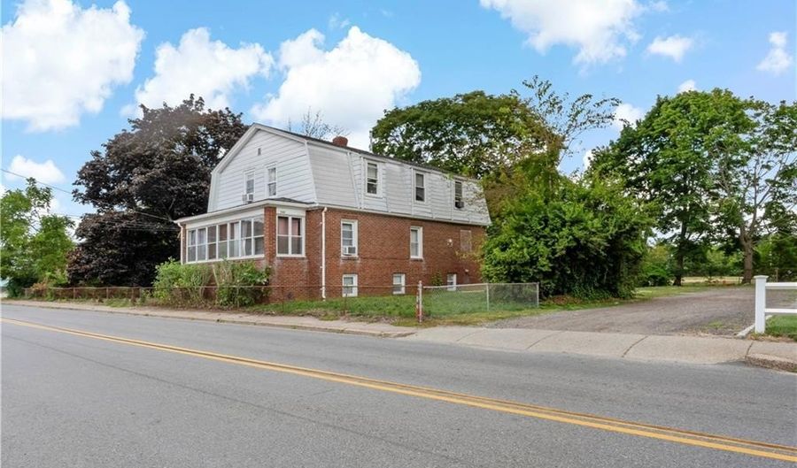 122 Market St, Warren, RI 02885 - 6 Beds, 3 Bath