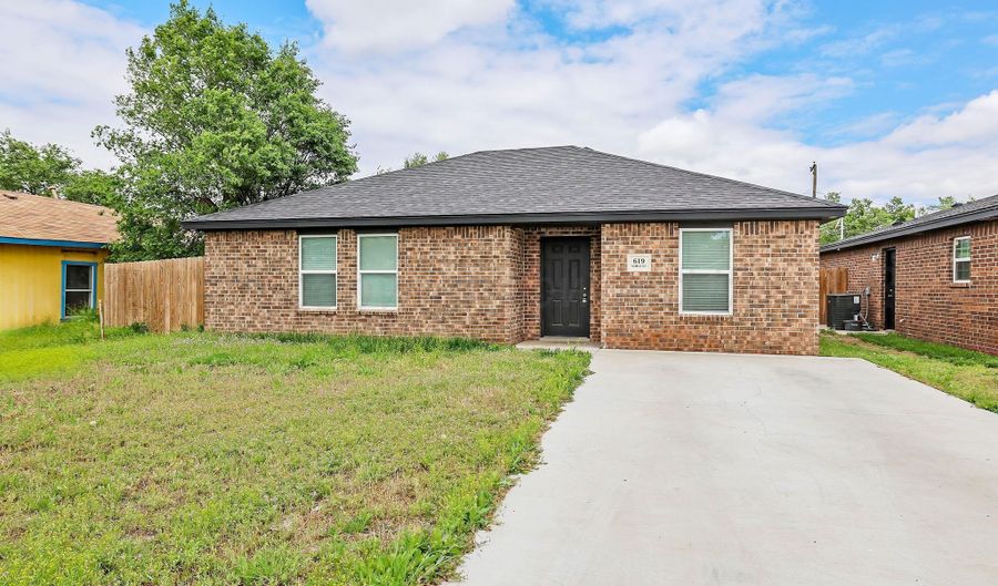 619 S Hill St, Amarillo, TX 79104 - 3 Beds, 2 Bath