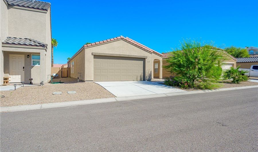 1139 Aspen Dr, Bullhead City, AZ 86442 - 3 Beds, 2 Bath