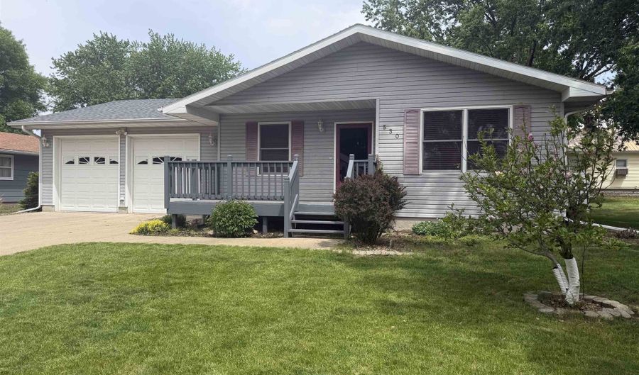 530 S 5th St, Akron, IA 51001 - 3 Beds, 2 Bath