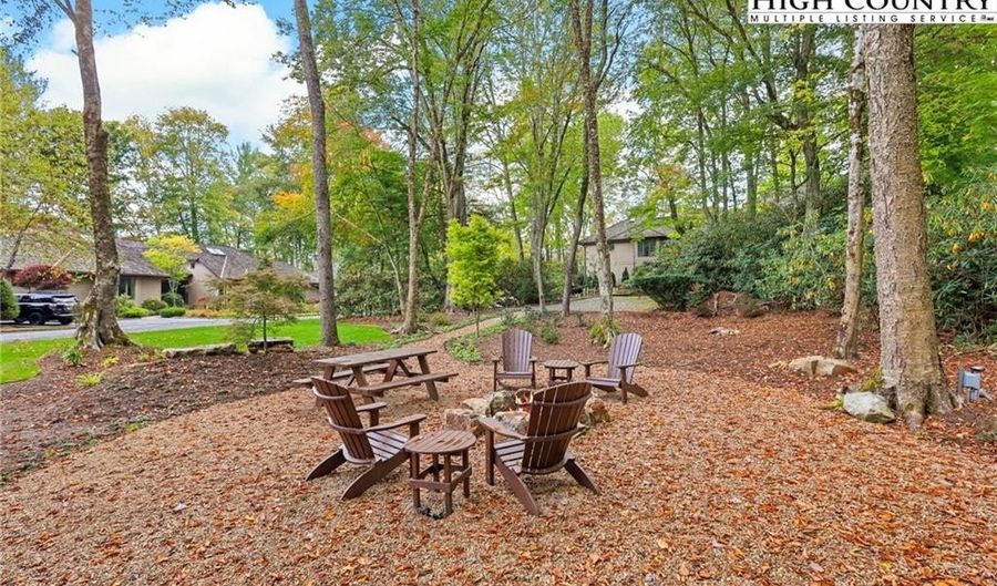 870 Clubhouse Dr A1, Banner Elk, NC 28604 - 3 Beds, 3 Bath