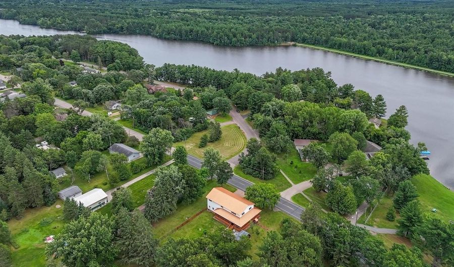 5611 Wazeecha Ave, Wisconsin Rapids, WI 54494 - 3 Beds, 3 Bath