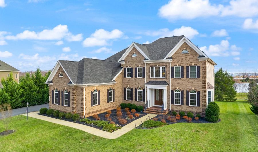 41647 REVIVAL Dr, Ashburn, VA 20148 - 6 Beds, 8 Bath