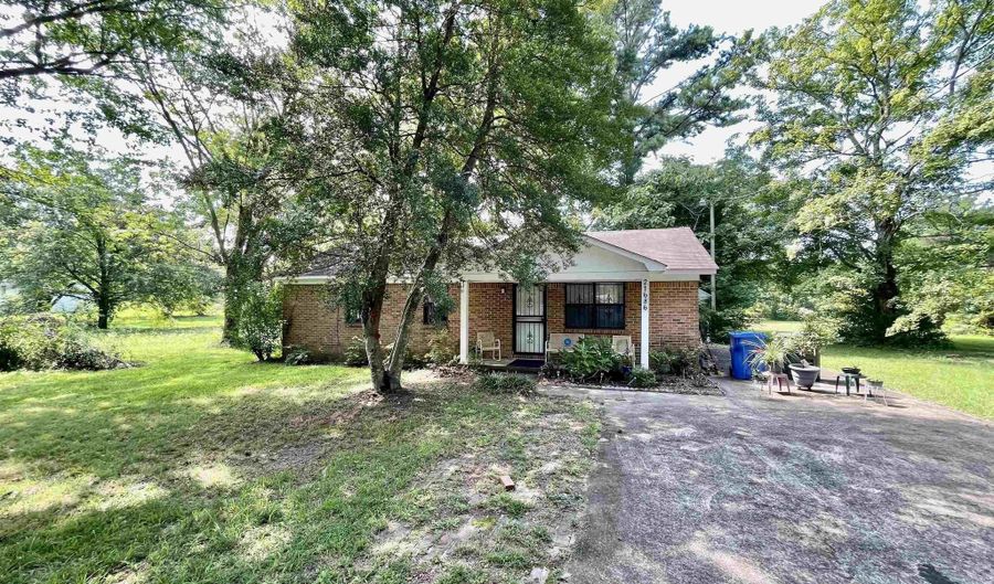 21686 Compton Rd, Athens, AL 35611 - 3 Beds, 1 Bath