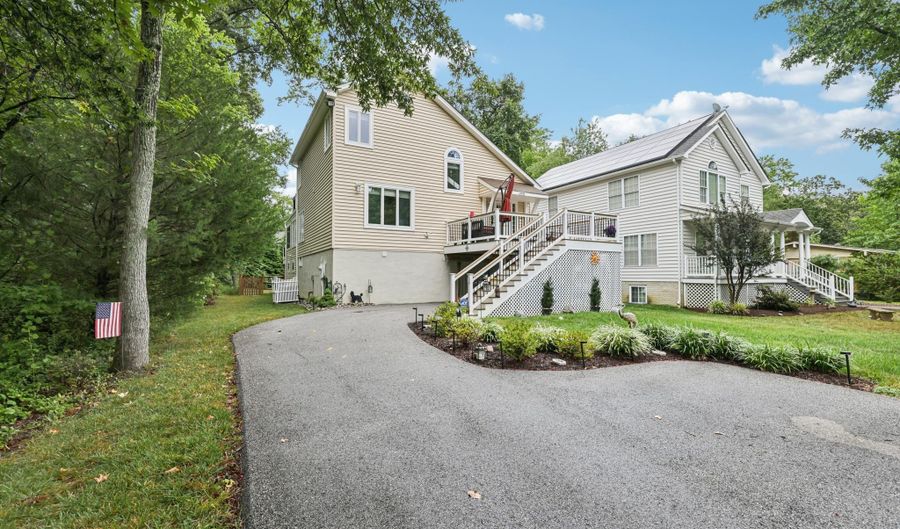3505 COHASSET Ave, Annapolis, MD 21403 - 4 Beds, 3 Bath