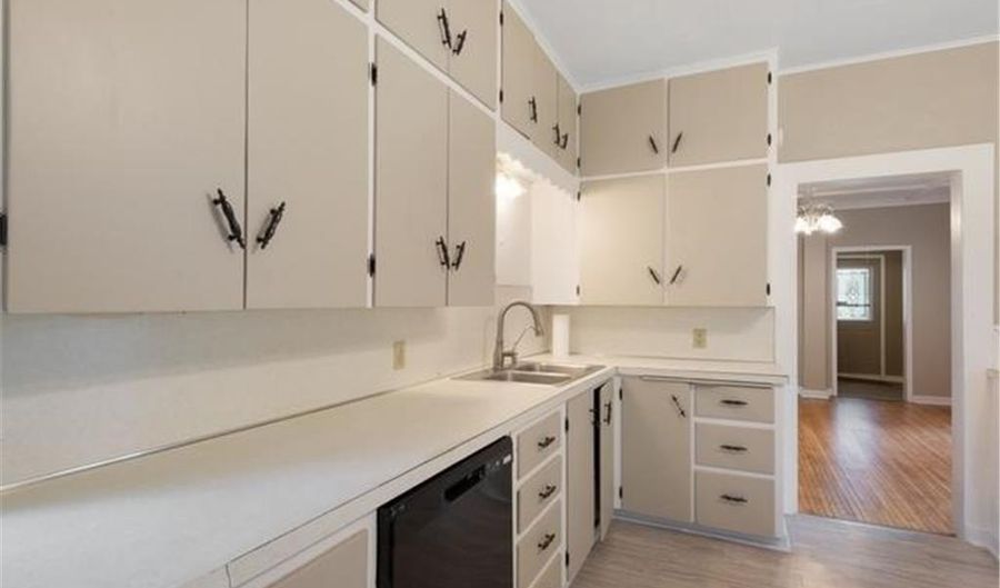 70 Excelsior Ave N, Annandale, MN 55302 - 3 Beds, 2 Bath