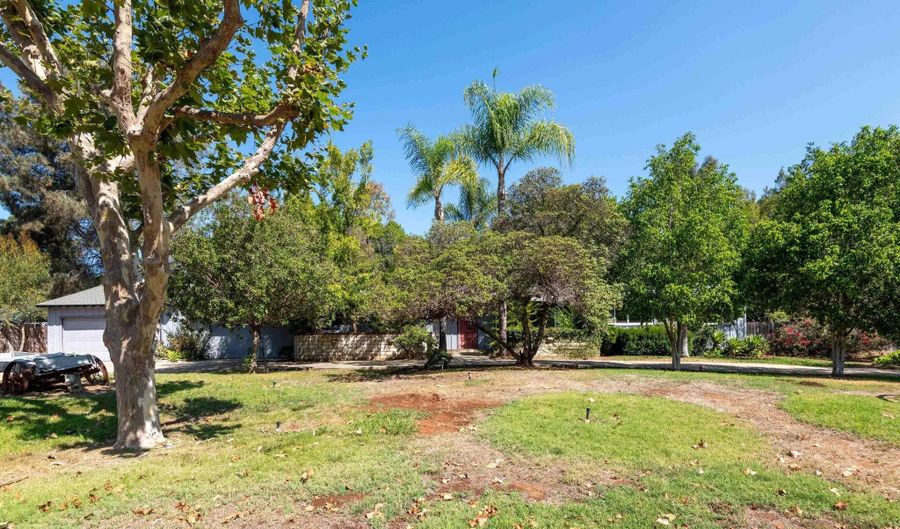 9424 Barbic Ln, Spring Valley, CA 91977 - 2 Beds, 2 Bath