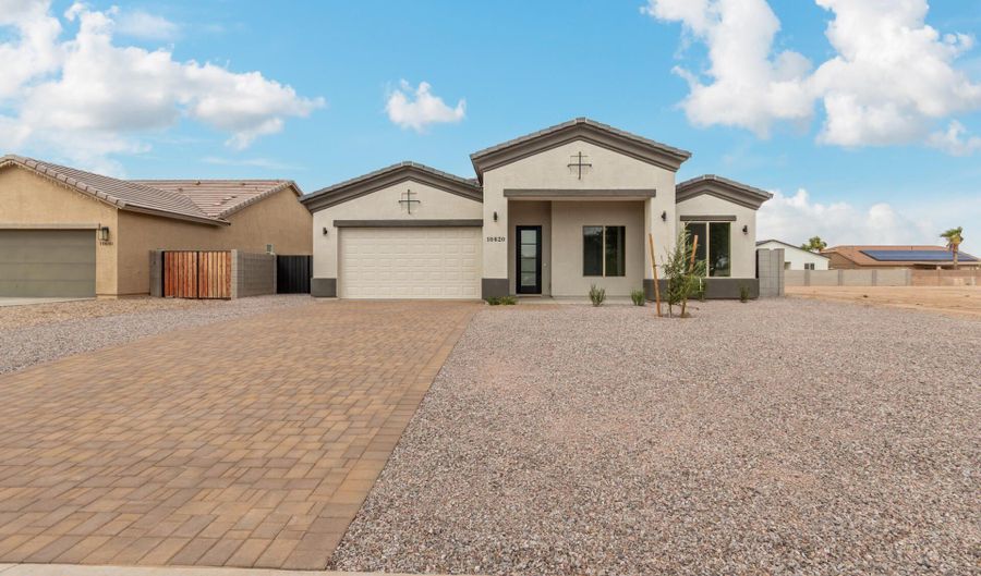10620 W MONACO Blvd, Arizona City, AZ 85123 - 4 Beds, 2 Bath