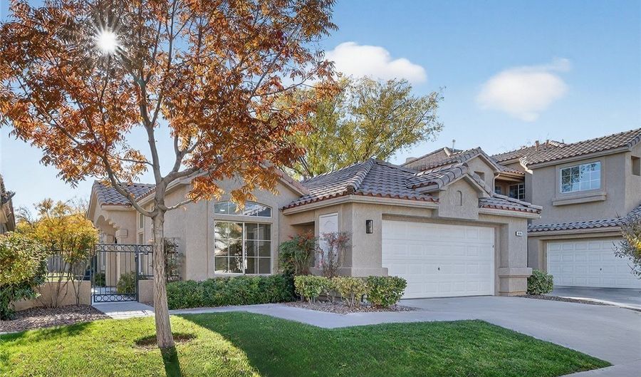 9205 Pitching Wedge Dr, Las Vegas, NV 89134 - 3 Beds, 2 Bath