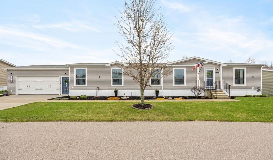 11700 Danton Dr, Allendale, MI 49401 - 3 Beds, 2 Bath