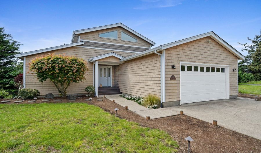 5035 S RIDGE Dr, Bay City, OR 97107 - 3 Beds, 3 Bath