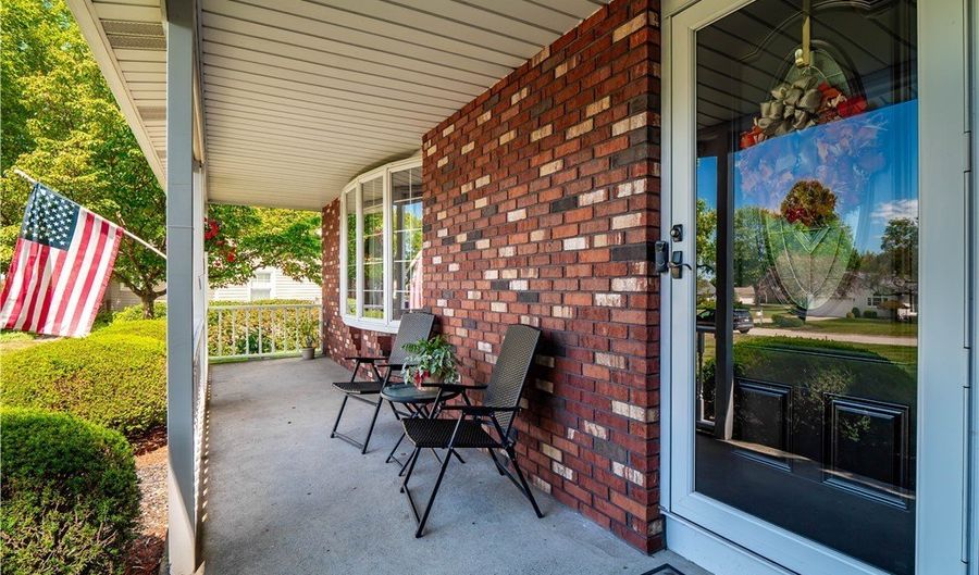 6333 Juniper Dr, Amherst, OH 44001 - 3 Beds, 3 Bath