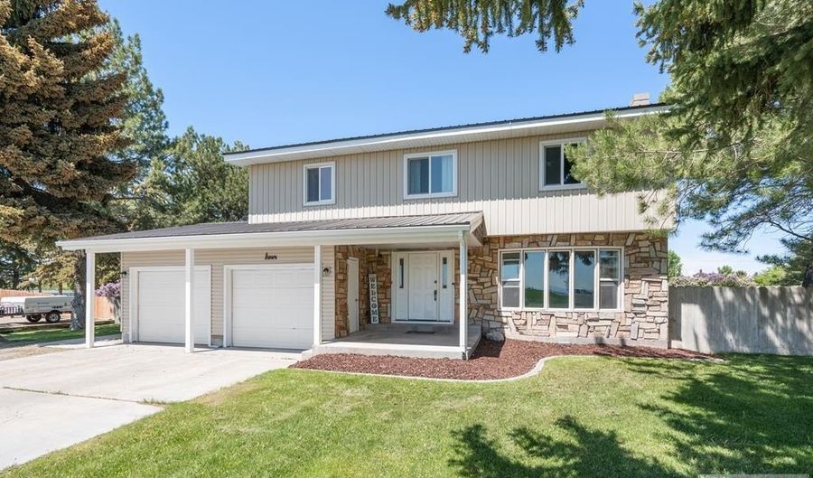 1210 W 100 S, Blackfoot, ID 83221 - 6 Beds, 4 Bath