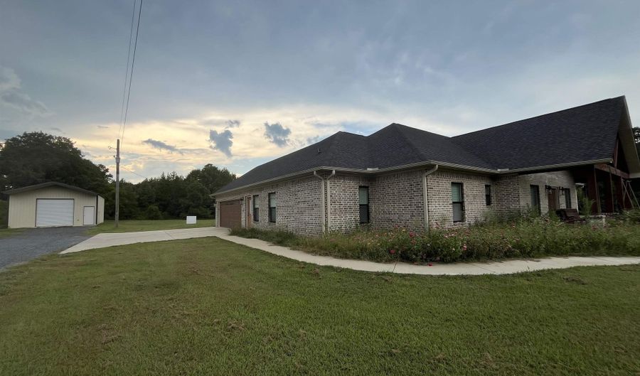 179 Little River 67 Rd, Ashdown, AR 71822 - 4 Beds, 4 Bath