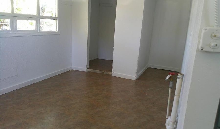 1209 Graham St, Abilene, TX 79603 - 2 Beds, 1 Bath