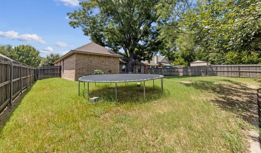 809 Andi Way, Weatherford, TX 76086 - 3 Beds, 2 Bath