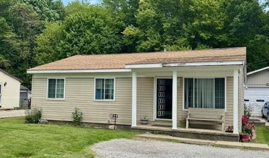 9475 Lakepointe, Algonac, MI 48001 - 3 Beds, 1 Bath