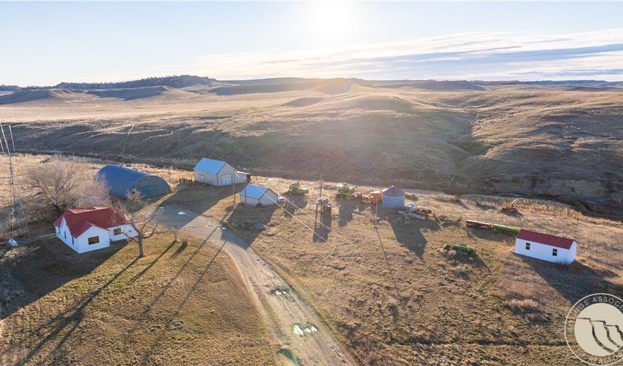 21 Seitz Rd, Broadview, MT 59046 - 2 Beds, 2 Bath