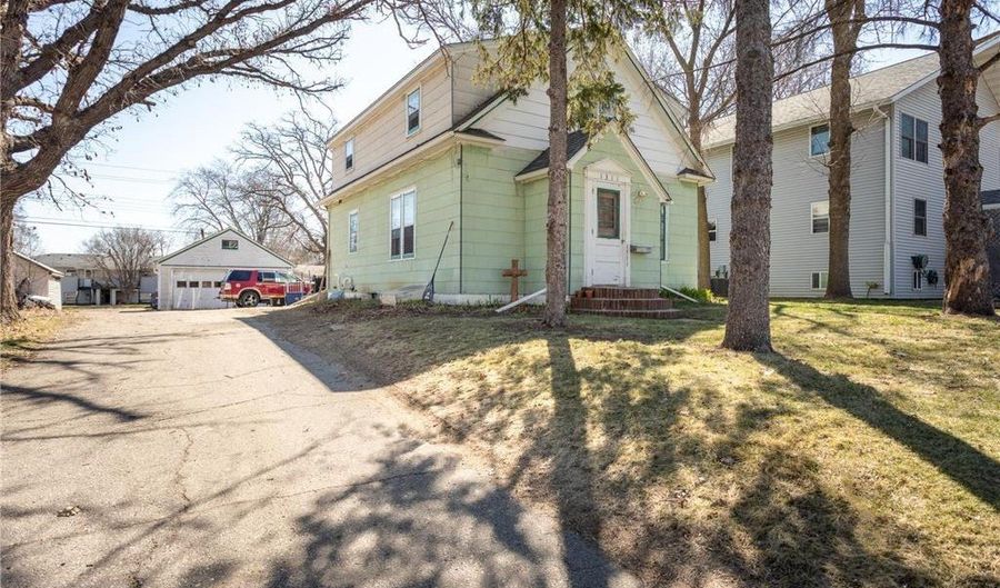 1311 Irving St, Alexandria, MN 56308 - 4 Beds, 3 Bath