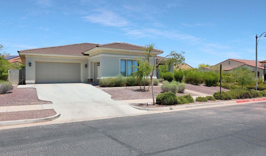 20424 W SUMMIT Pl, Buckeye, AZ 85396 - 4 Beds, 3 Bath