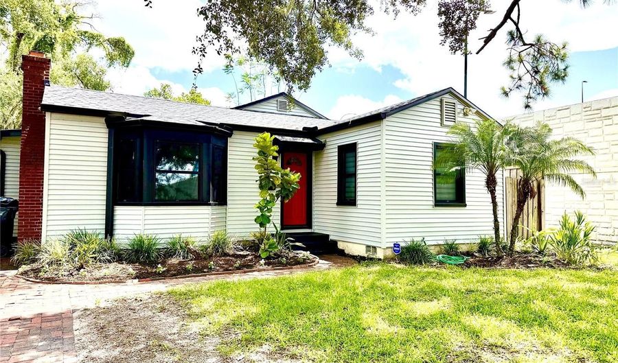 204 E HARVARD St, Orlando, FL 32804 - 3 Beds, 2 Bath